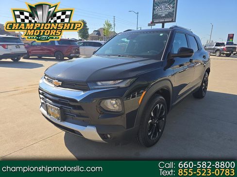 Used 2023 Chevrolet TrailBlazer LT w/ Convenience Package AWD/4WD image 1