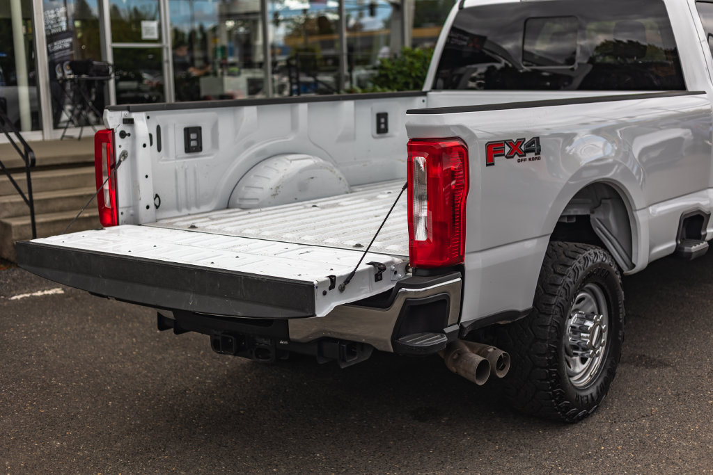 Used 2025 Ford F350 XL w/ XL Off-Road Package AWD/4WD image 8