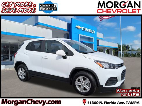 Used 2021 Chevrolet Trax LS w/ Tint and Cruise Package image 1