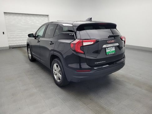 Used 2024 GMC Terrain SLE image 5