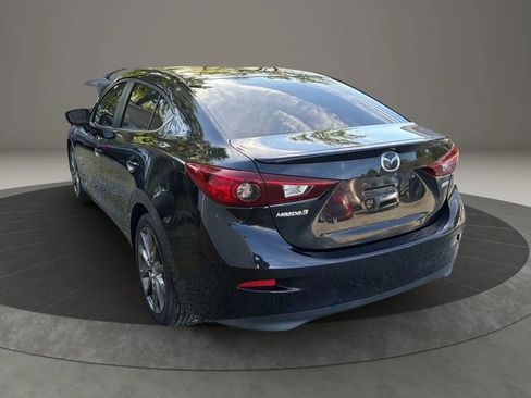 Used 2018 MAZDA MAZDA3 Touring FWD image 5