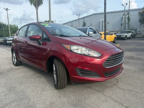 Used 2017 Ford Fiesta SE FWD image 3