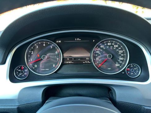Used 2015 Volkswagen Touareg VR6 AWD/4WD image 21