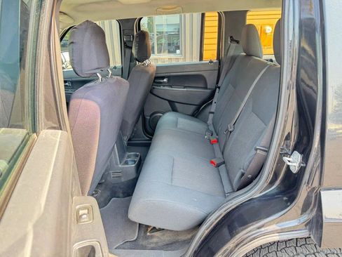 Used 2012 Jeep Liberty Sport AWD/4WD image 18
