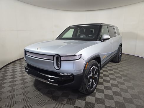 Used 2024 Rivian R1S Adventure AWD/4WD image 1