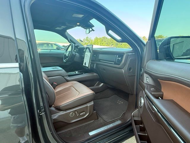 Used 2023 Ford Expedition Max King Ranch RWD image 22