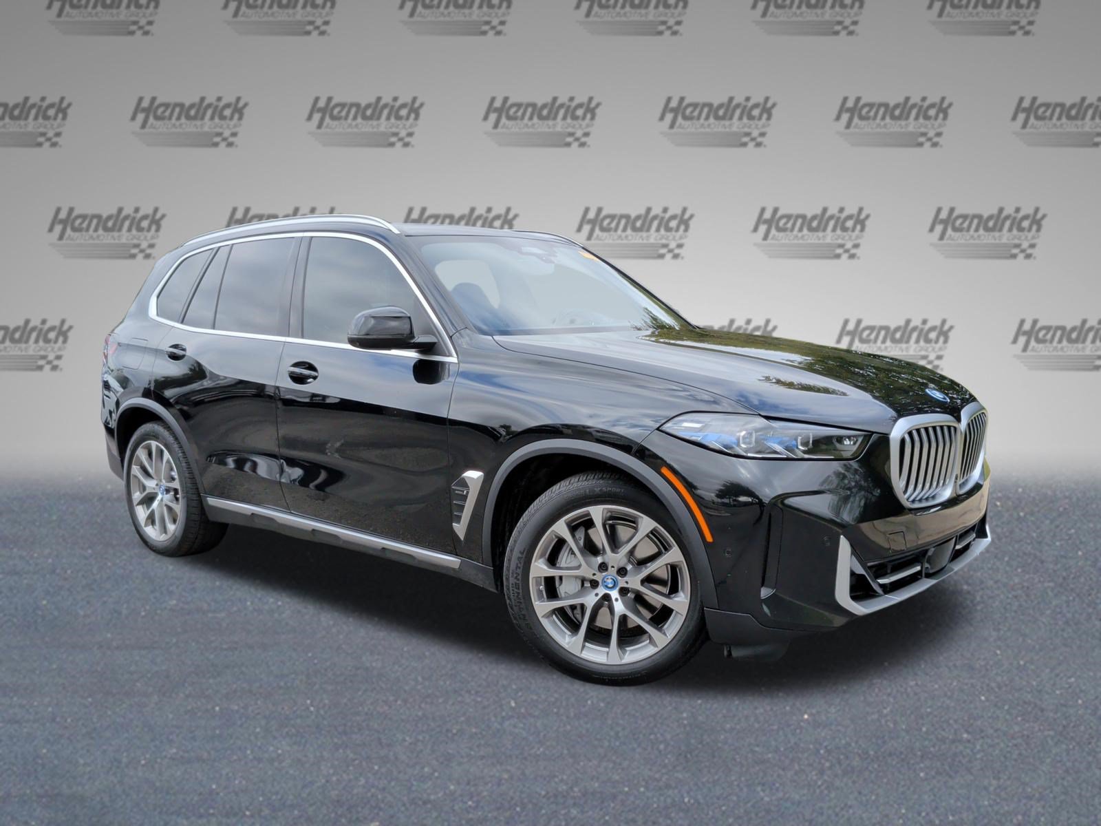 Used 2024 BMW X5 xDrive50e w/ Premium Package AWD/4WD image 2