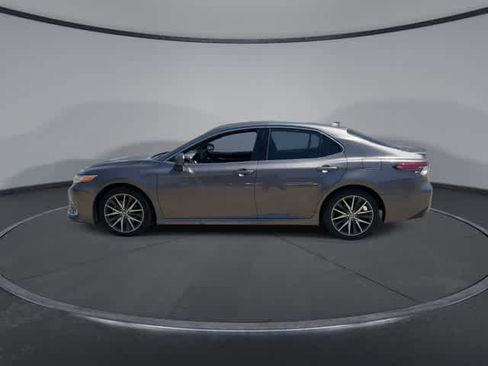 Certified 2024 Toyota Camry XLE FWD image 5