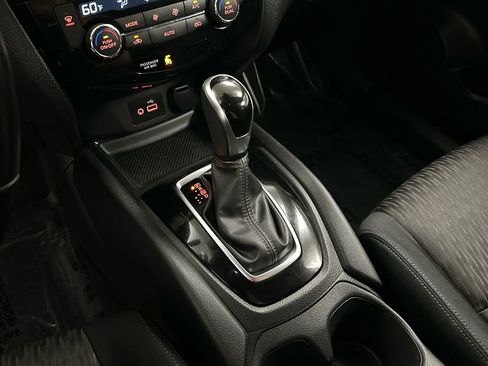 Used 2020 Nissan Rogue SV AWD/4WD image 15