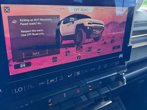 Used 2024 GMC Hummer EV 2X w/ LPO, Illumination Package image 42