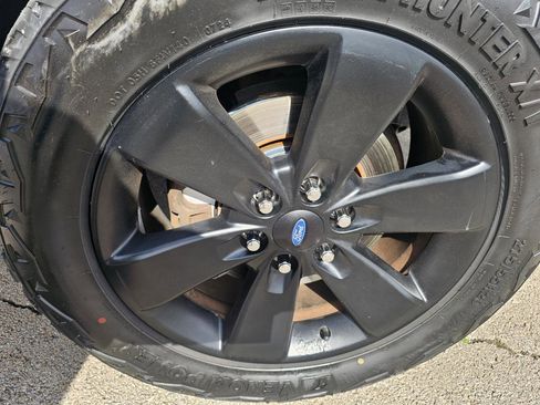 Used 2014 Ford F150 FX4 w/ FX Appearance Package image 15