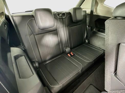 Used 2023 Volkswagen Tiguan SE FWD image 25