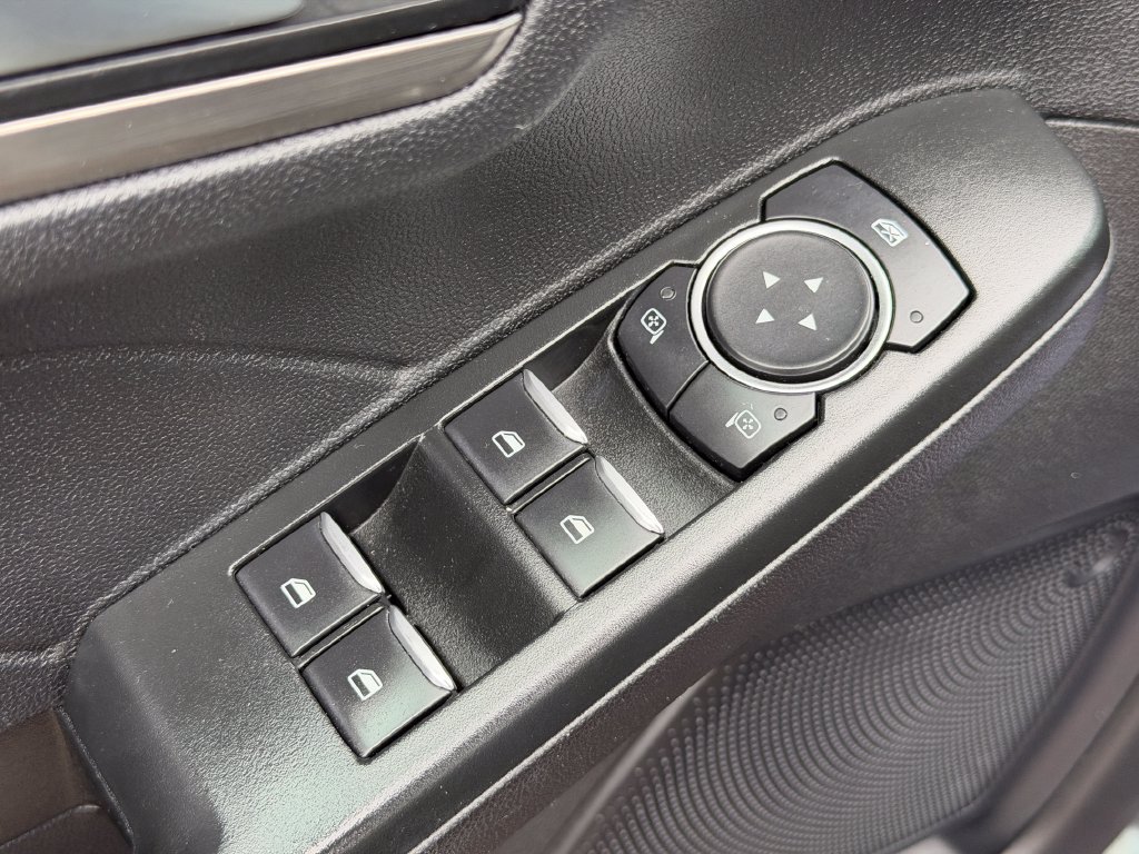Used 2022 Ford Escape Titanium AWD/4WD image 19