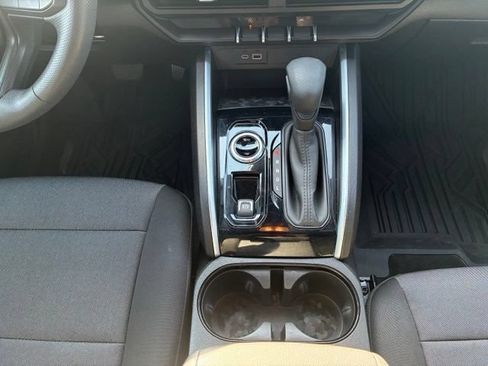Used 2025 Chevrolet Colorado W/T w/ Advanced Trailering Package AWD/4WD image 16
