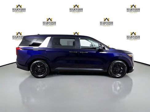 New 2026 Kia Carnival LX FWD image 8