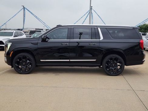 New 2026 GMC Yukon XL Denali w/ Denali Reserve Package AWD/4WD image 5