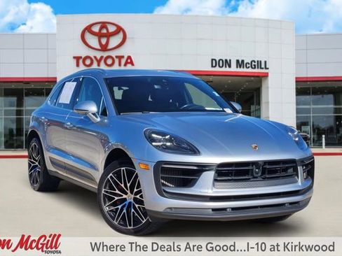 Used 2023 Porsche Macan S image 1