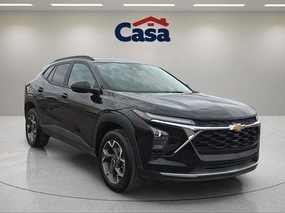 Used 2025 Chevrolet Trax LT w/ Driver Confidence Package