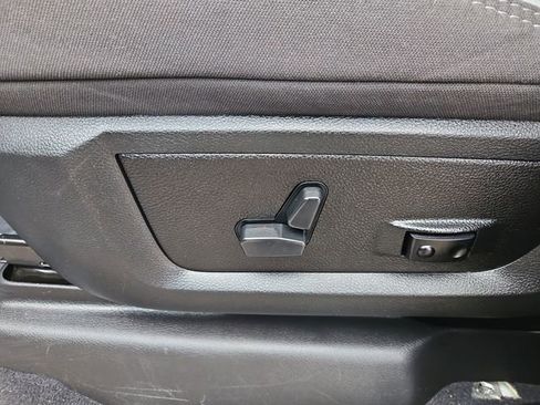 Used 2024 RAM 2500 Big Horn image 24