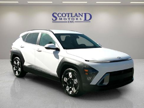 Used 2025 Hyundai Kona SEL FWD image 4