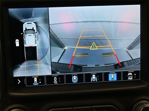 Used 2022 Chevrolet Silverado 2500 LTZ w/ LTZ Plus Package image 17