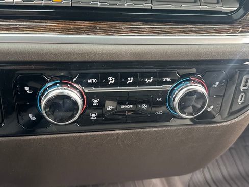 New 2026 GMC Sierra 1500 SLE image 23