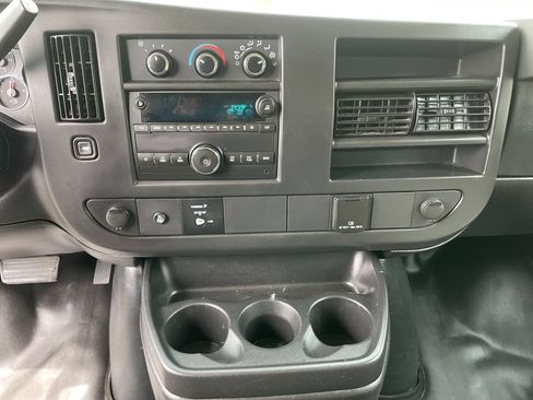 Used 2015 Chevrolet Express 2500 w/ Chrome Appearance Package RWD image 17