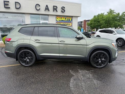 Certified 2026 Volkswagen Atlas SE AWD/4WD image 2