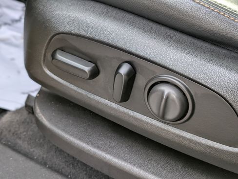 Used 2021 Chevrolet Equinox LT image 33