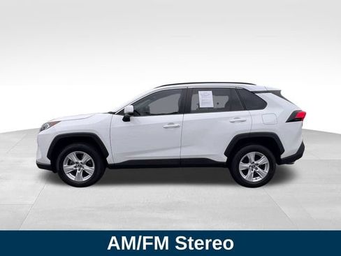 Used 2020 Toyota RAV4 XLE FWD image 2