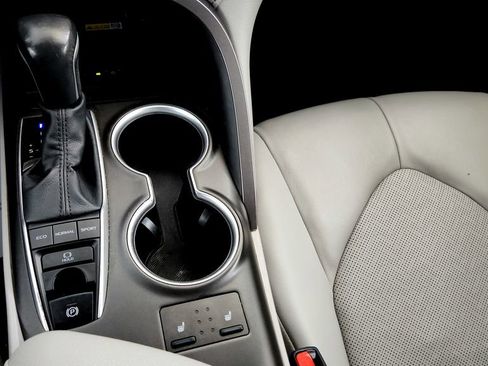 Certified 2023 Toyota Camry XLE FWD image 28