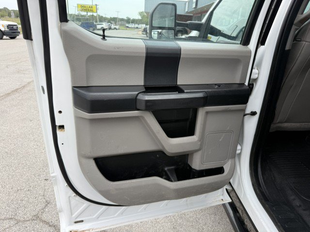 Used 2018 Ford F550 4x4 Crew Cab Super Duty image 27
