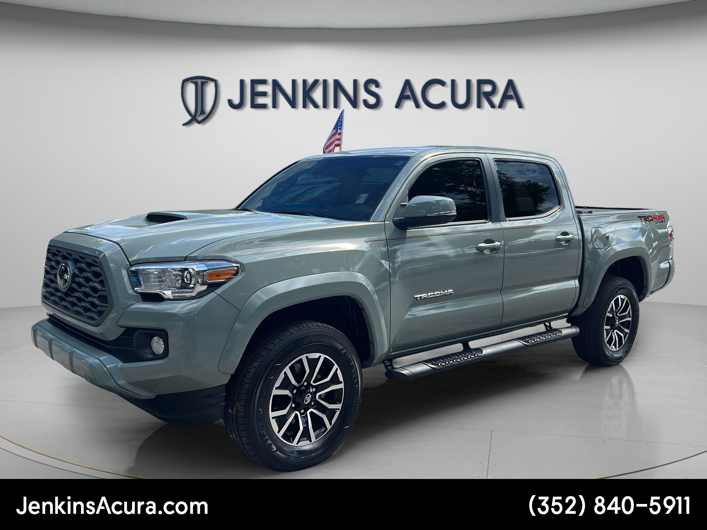 Used 2023 Toyota Tacoma TRD Sport AWD/4WD image 7