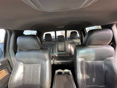 Used 2011 Ford F150 Lariat w/ Lariat Chrome Pkg image 24