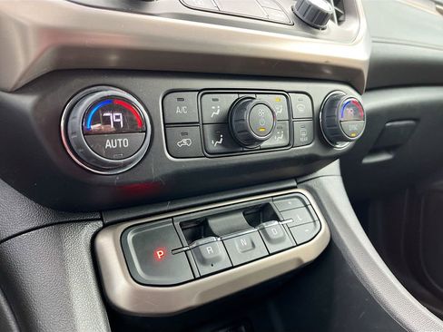 Used 2023 GMC Acadia Denali w/ Black Diamond Edition image 16