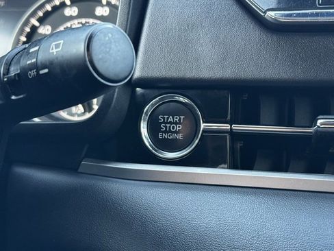 Used 2024 Mitsubishi Outlander SE image 29