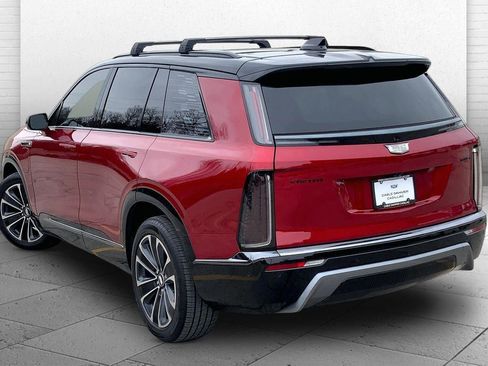 Certified 2026 Cadillac Vistiq Sport w/ LPO, Floor Liner Package image 9