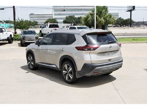 Used 2021 Nissan Rogue SL w/ Premium Package FWD image 4