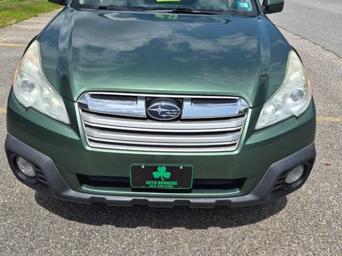 Used 2014 Subaru Outback 2.5i Premium w/ Moonroof Package AWD/4WD image 2