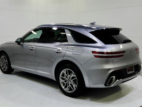 Used 2025 Genesis GV70 2.5T AWD/4WD image 6
