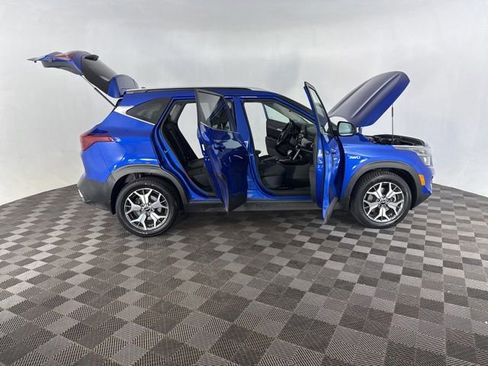 Certified 2022 Kia Seltos EX AWD/4WD image 12