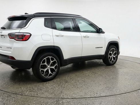 Used 2025 Jeep Compass Limited AWD/4WD image 9