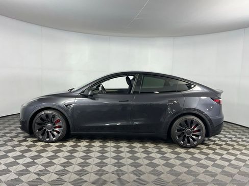 Used 2024 Tesla Model Y Performance image 8