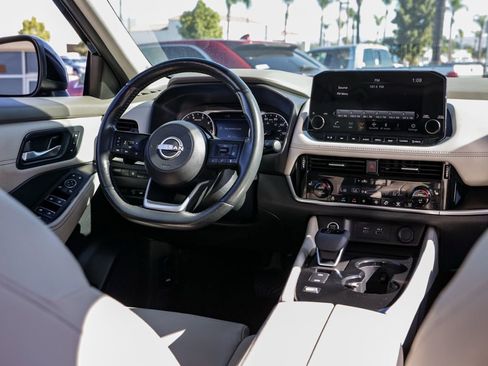 Used 2023 Nissan Rogue SL w/ SL Premium Package image 27