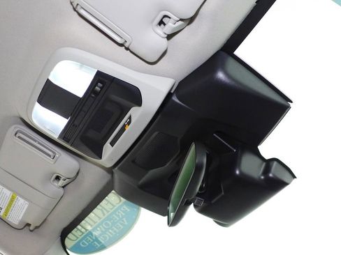 Certified 2025 Subaru Crosstrek 2.0i image 17