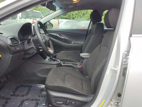Used 2018 Hyundai Elantra GT w/ Style Package 02 FWD image 17