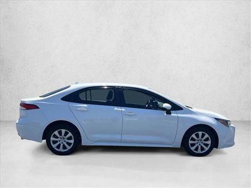 Certified 2025 Toyota Corolla LE image 4