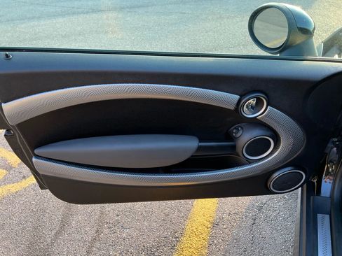 Used 2009 MINI Cooper S image 17