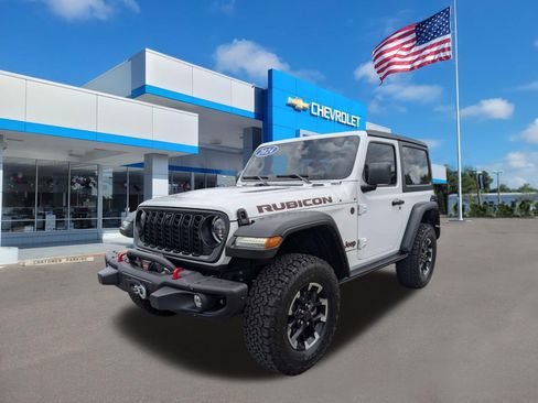 Used 2024 Jeep Wrangler Rubicon w/ Capability Package image 8