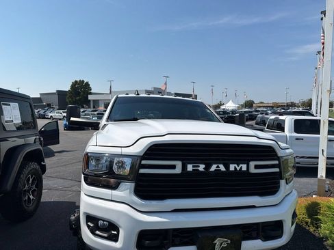Used 2021 RAM 3500 Big Horn w/ Night Edition AWD/4WD image 8